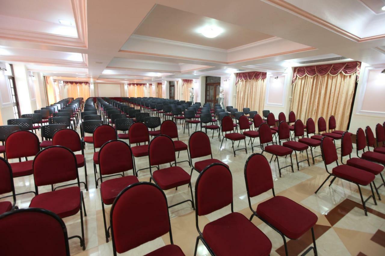 Usha Ascot Hotel Matheran Ngoại thất bức ảnh